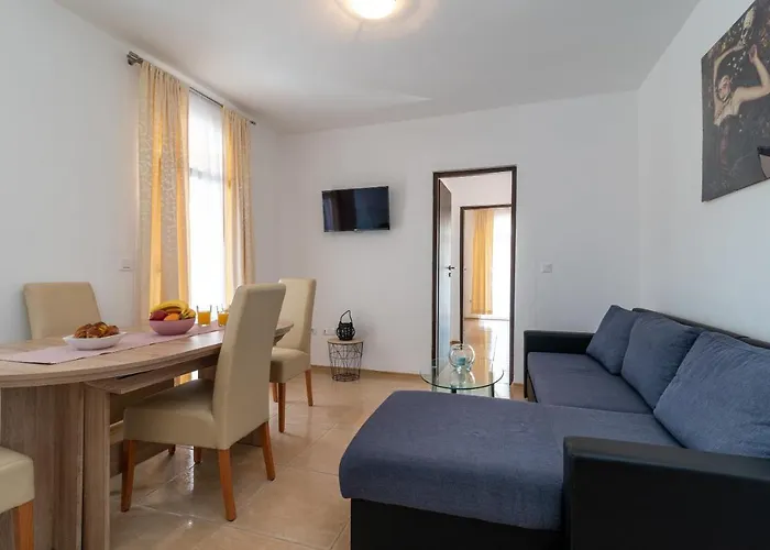 Lejlighed Beachfront Jurica With Balcony