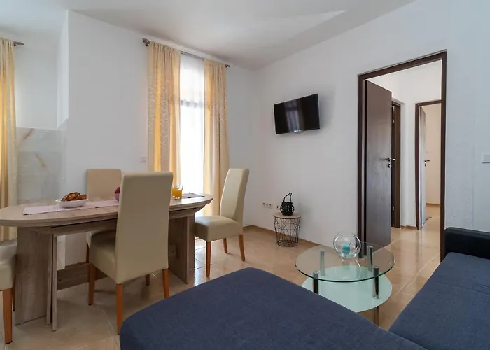 Appartement Beachfront Jurica With Balcony Trogir